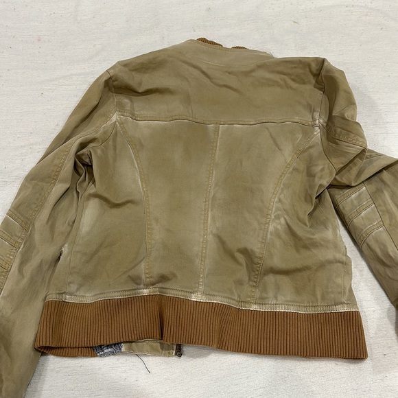 Free people Beige jacket, button up, size 10. - Picture 3 of 3